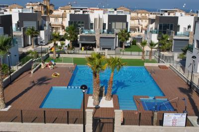 Holiday home in Oasis Hill Campoamor 2 Nº 028 in España Casas