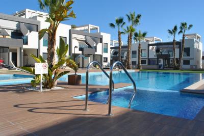 Første etasje leilighet i Oasis Beach La Zenia 1 Nº 007 in España Casas