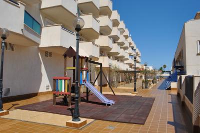 Appartement in Calle Elcano Zen, La Zenia in España Casas