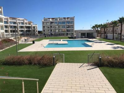 Hyr en takvåning i Residence EMA Villamartin on España Casas